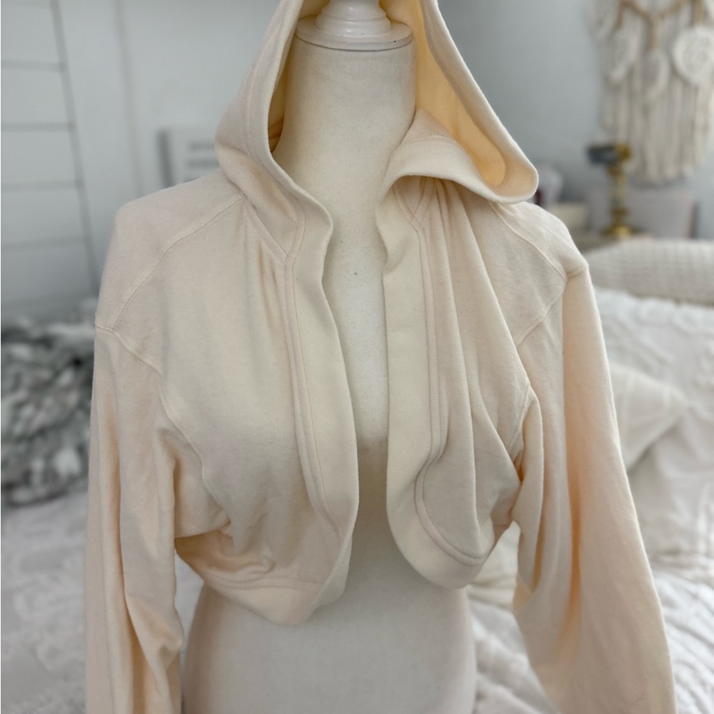 Women's Cropped Hooded Sweatshirt - Cream